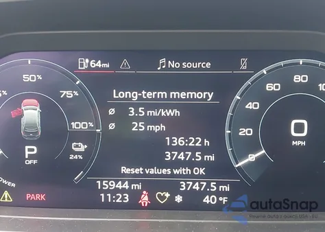 2024 Audi Q4 E-Tron Premium 55 Quattro z USA, uszkodzony, nr VIN WA1KUBFZ2RP063694